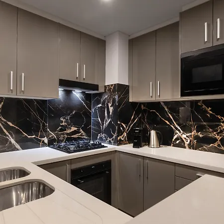 Meriton Suites Broadbeach Gold Coast Exterior photo A kitchen in a modern apartment