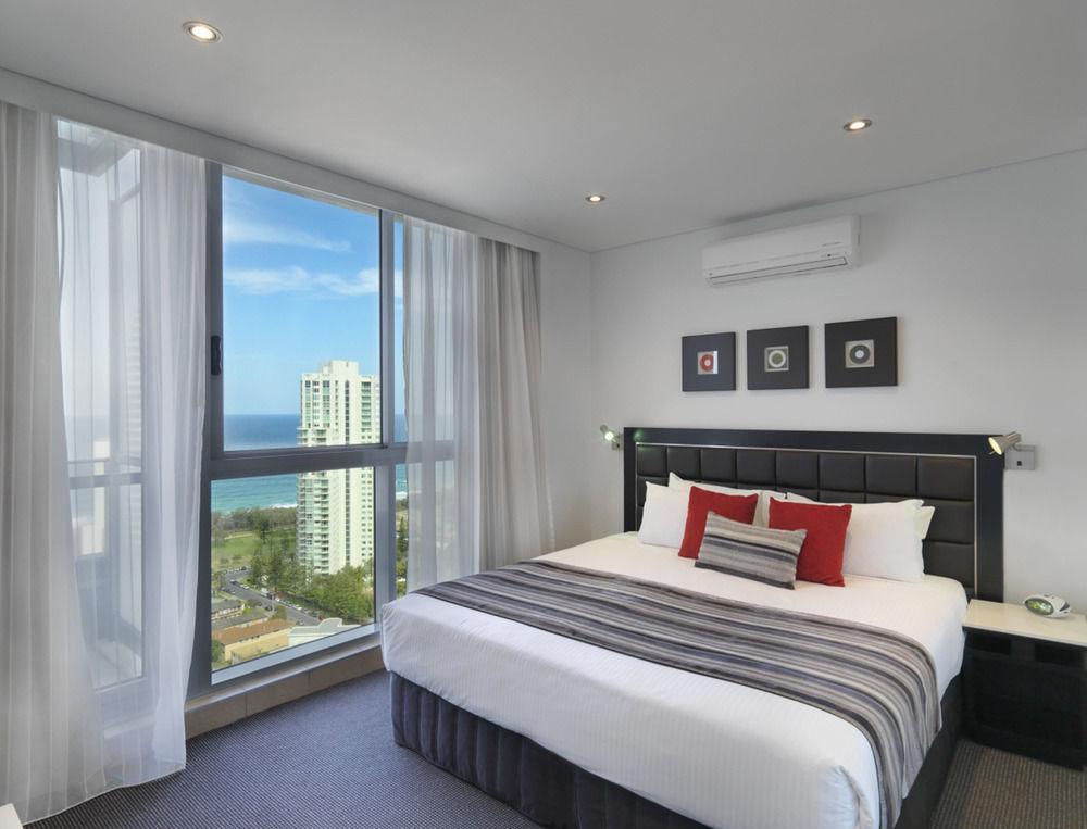 Meriton Broadbeach Hotel Gold Coast